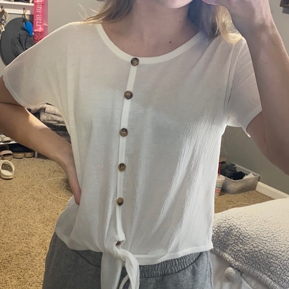 SOLD white button top w tie - Picture 2 of 4